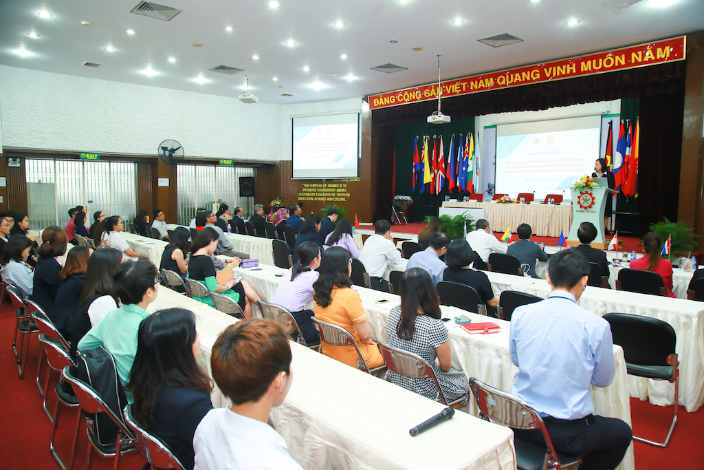 Diễn đàn Giáo dục Khu vực về “Nâng cao Sự Hài lòng của Giáo viên Bậc Phổ thông trong Khu vực Đông Nam Á: Kinh nghiệm Thực tiễn và Giải pháp Chiến lược”