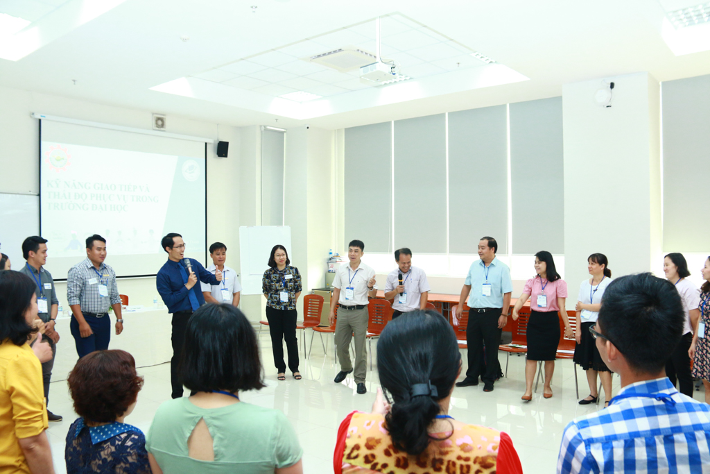 Training Course on “Effective Communication and Professional Services”